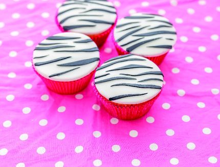 cupcake-zebra-a1717-7