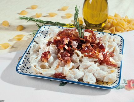 conchiglie-con-crema-di-taleggio-e-prosciutto-crudo_a244