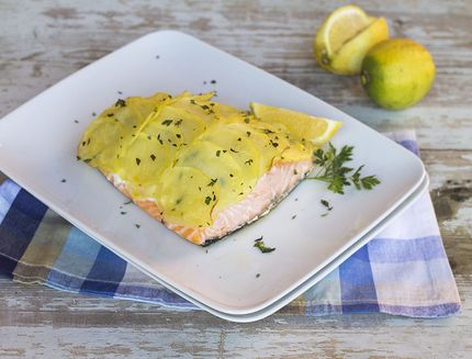 salmone in crosta di patate