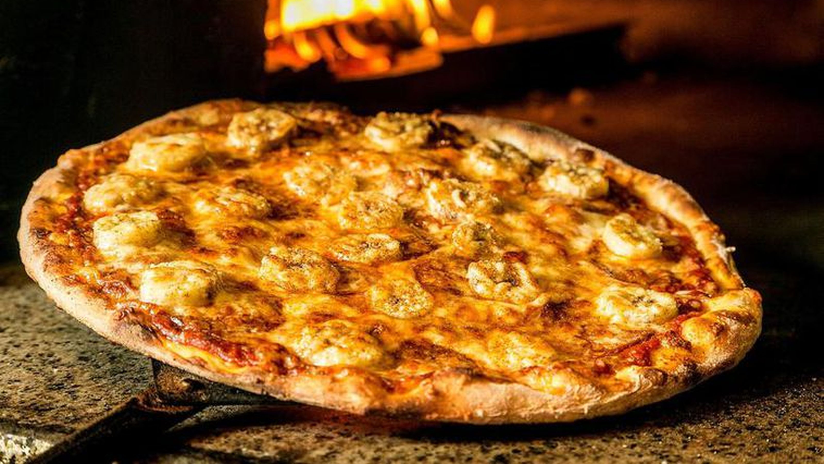 pizza alla banana islandese