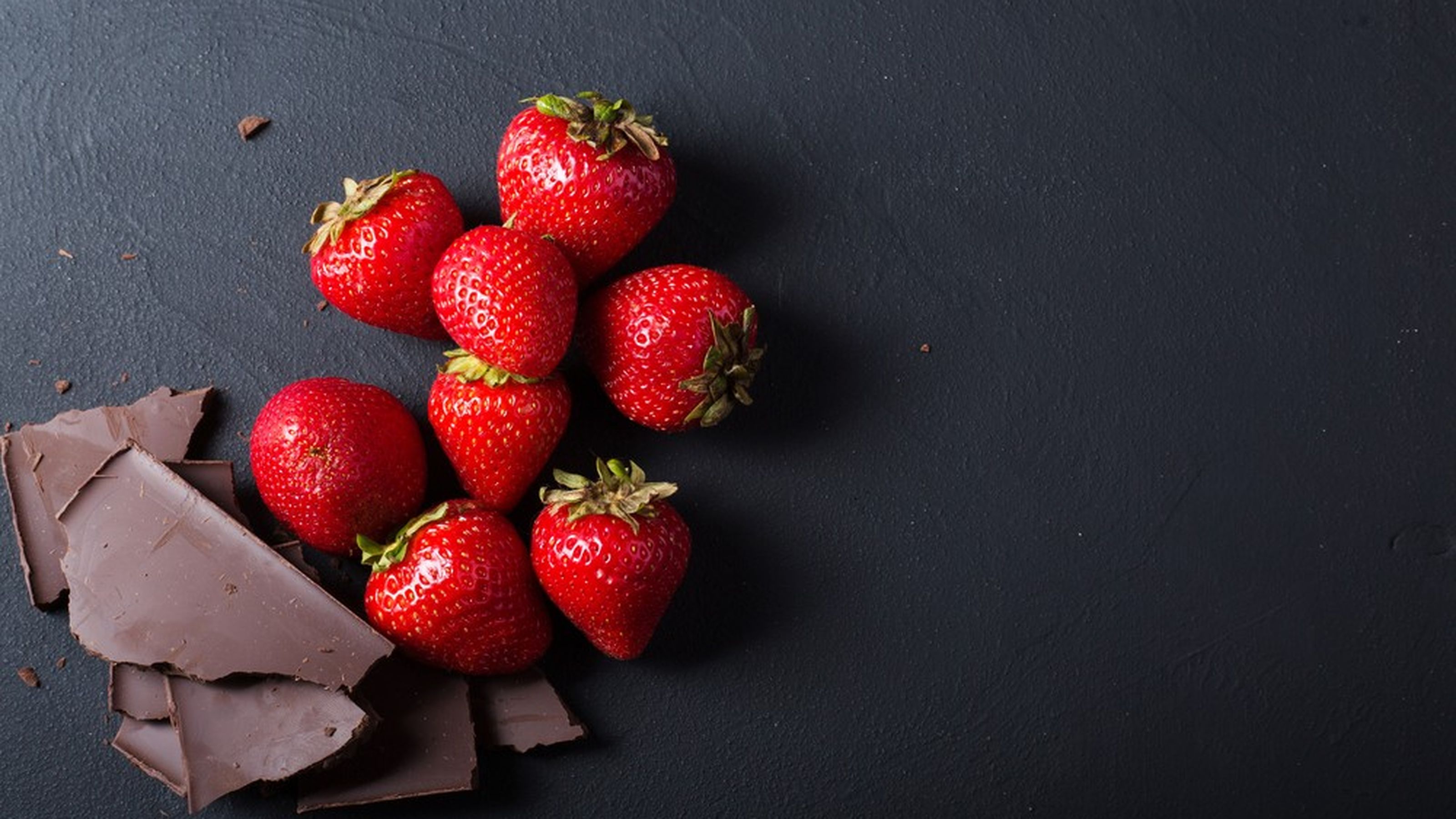 cioccolato fondente e fragole
