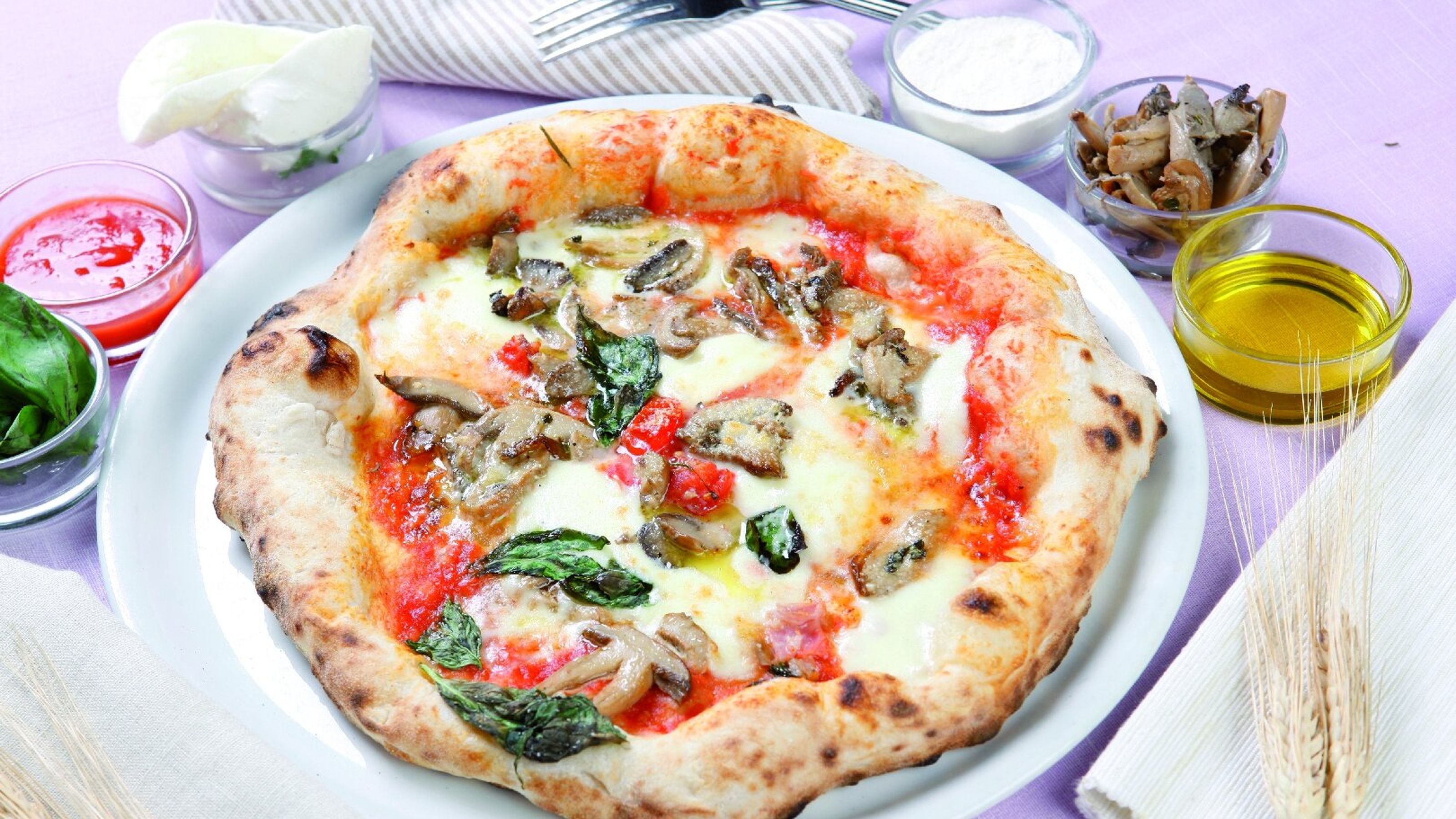 pizza-margherita-con-i-funghi-a1740-5-2