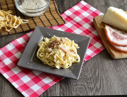tagliatelle-di-farro-con-guanciale-e-pecorino-con-il-bimby-a1620
