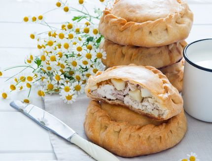 Elesh – traditional Tatar pastry with meat and potato