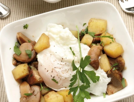 misto-di-patate-e-funghi-con-uova-in-camicia-al-bimby