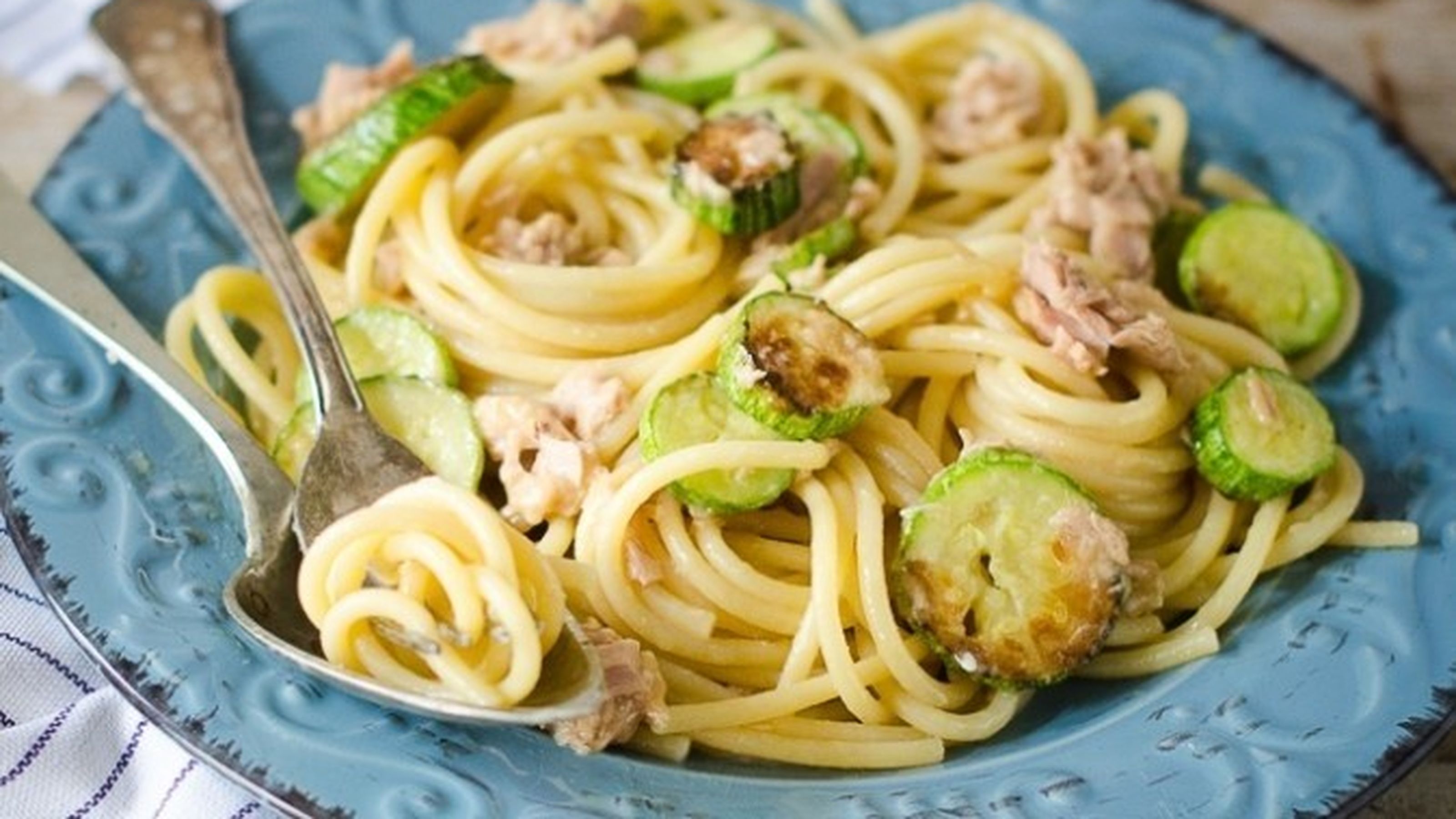 Gallery tonno -  pasta zucchine e tonno