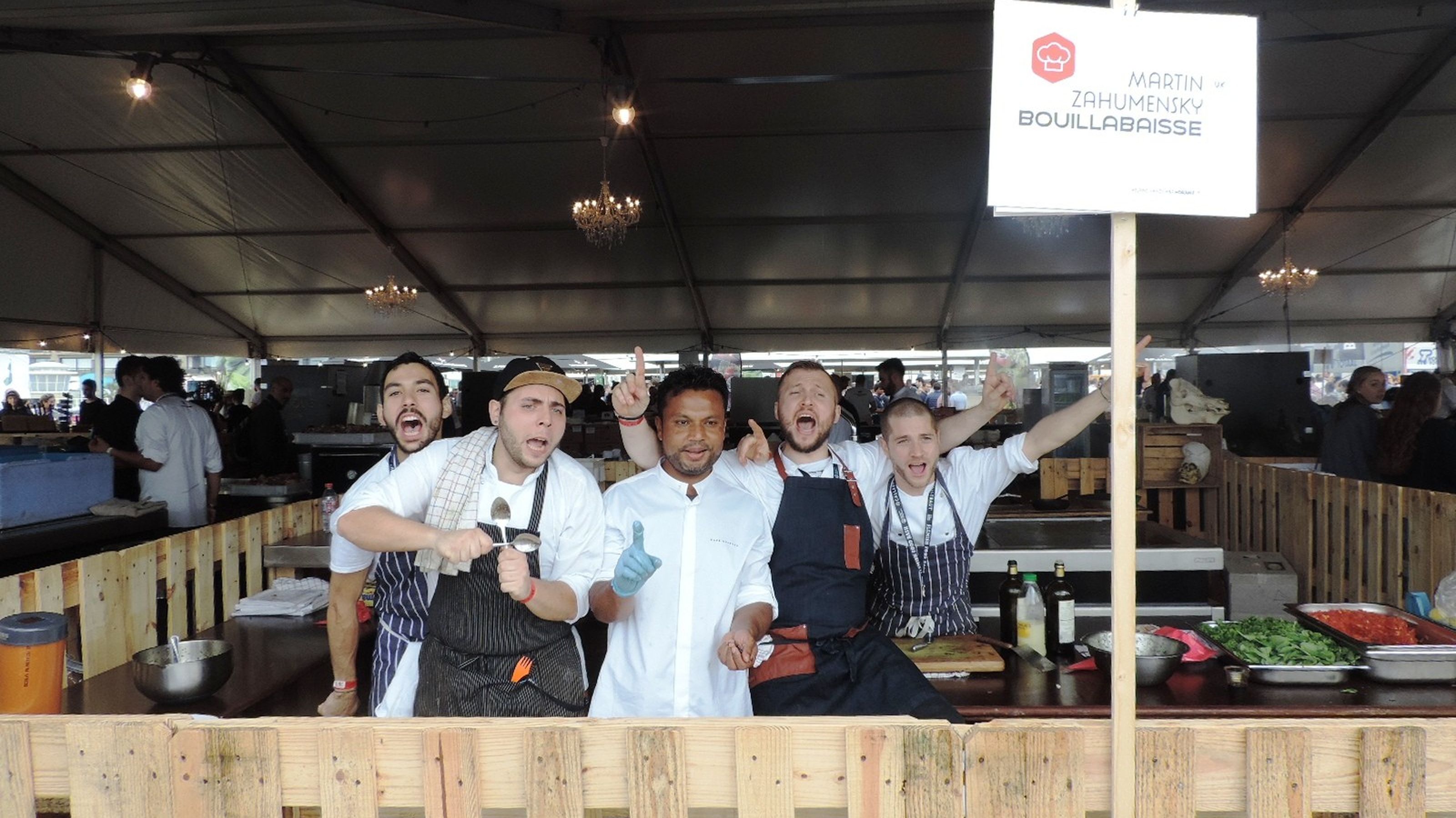 Lo staff del Bouillabaisse di Londra