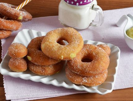 ciambelle-fritte-di-crema-still