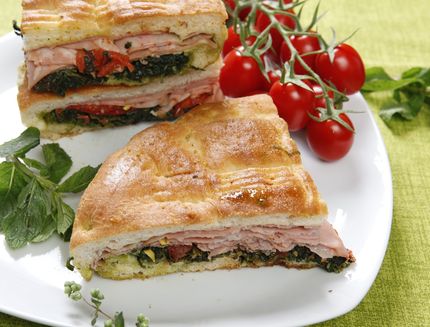 focaccia-ripiena-con-cicoria-finale