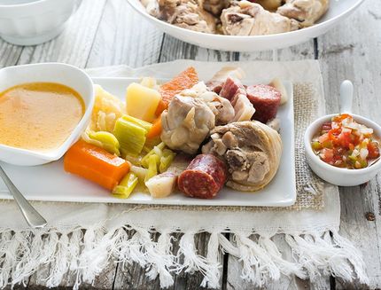 still_life_puchero_gallina