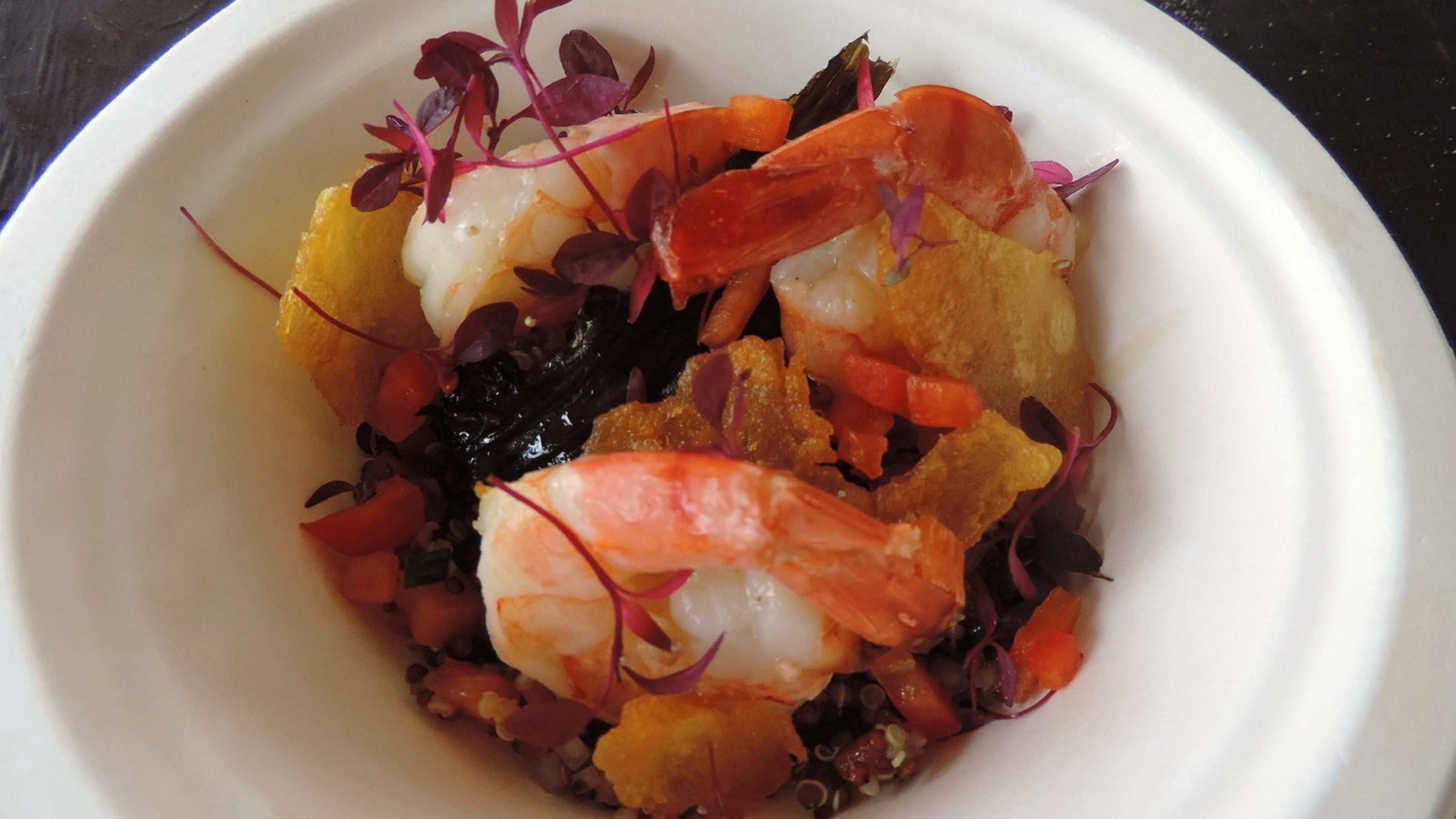 L'insalata alle due quinoa con gamberi dello chef Aramburu Gonzalo