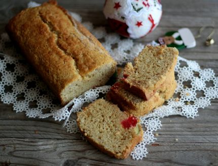 Il plum cake ai canditi è pronto