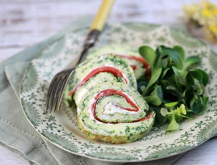 Rotolo di frittata verde con salmone e robiola still 2-