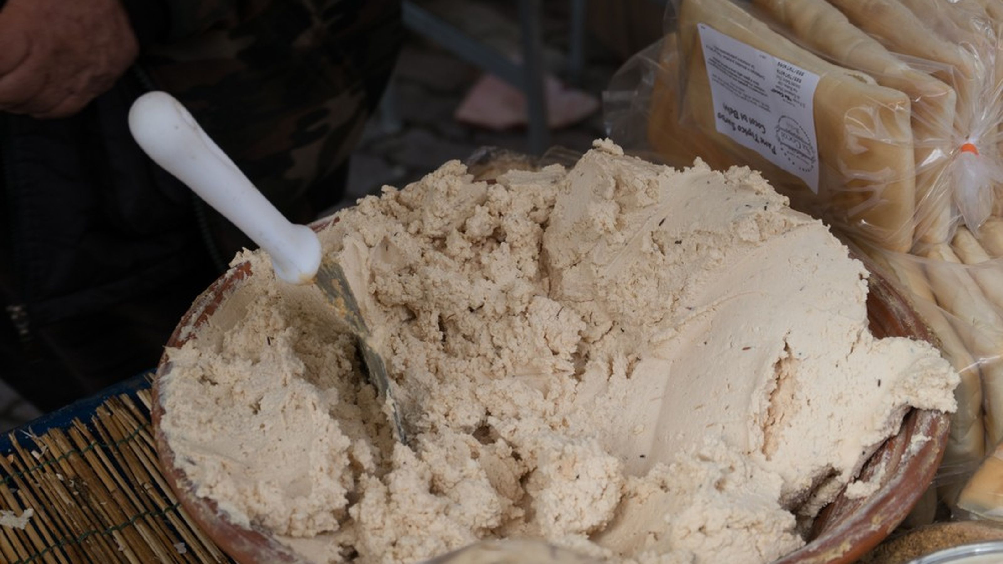 formaggio con i vermi