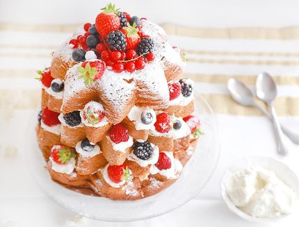 pandoro con crema chantilly