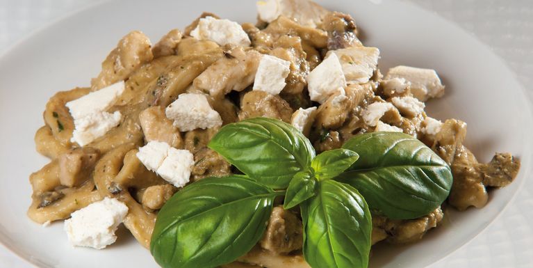 Strozzapreti con spada b059