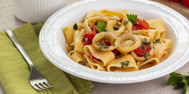 Calamarata con calamari
