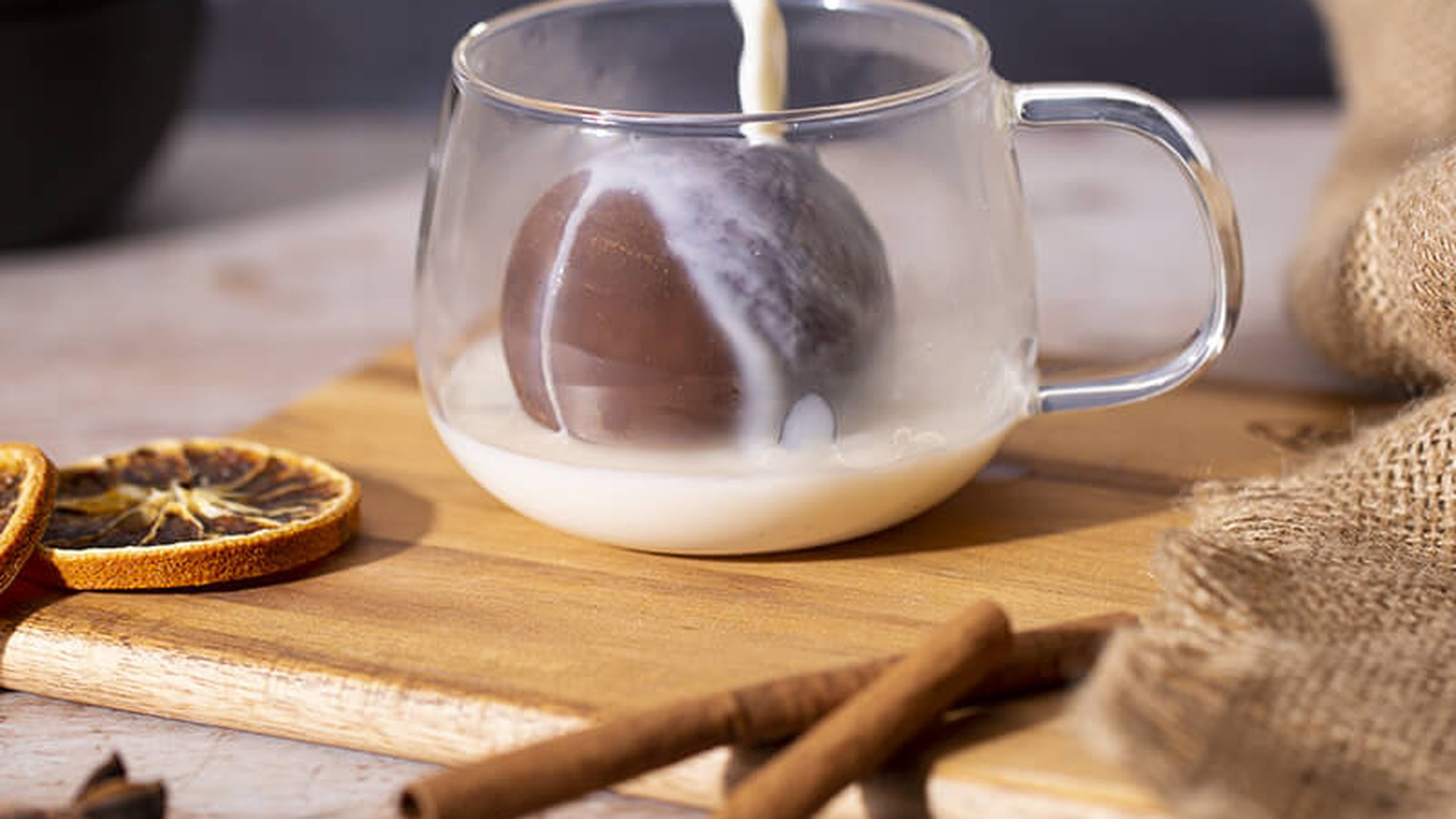 hot-cocoa-bomb