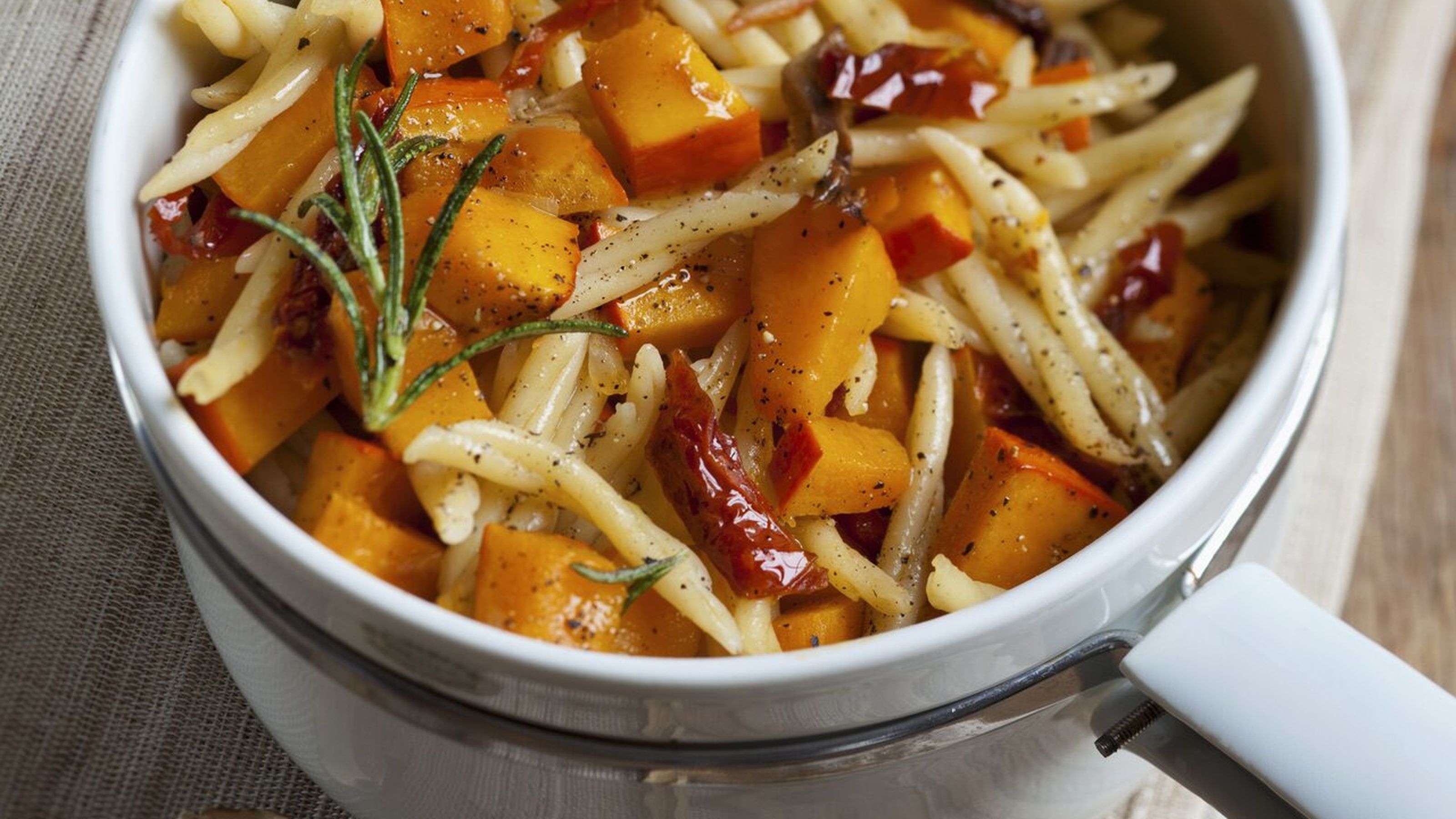 149 pasta zucca e pomodorini