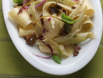 Pappardelle con finocchi e olive