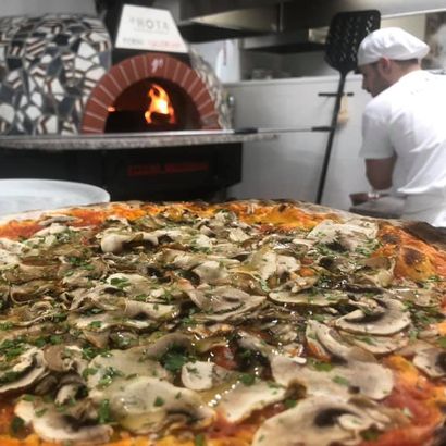 A rota pizzeria romana