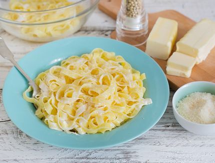 fettuccine alfredo