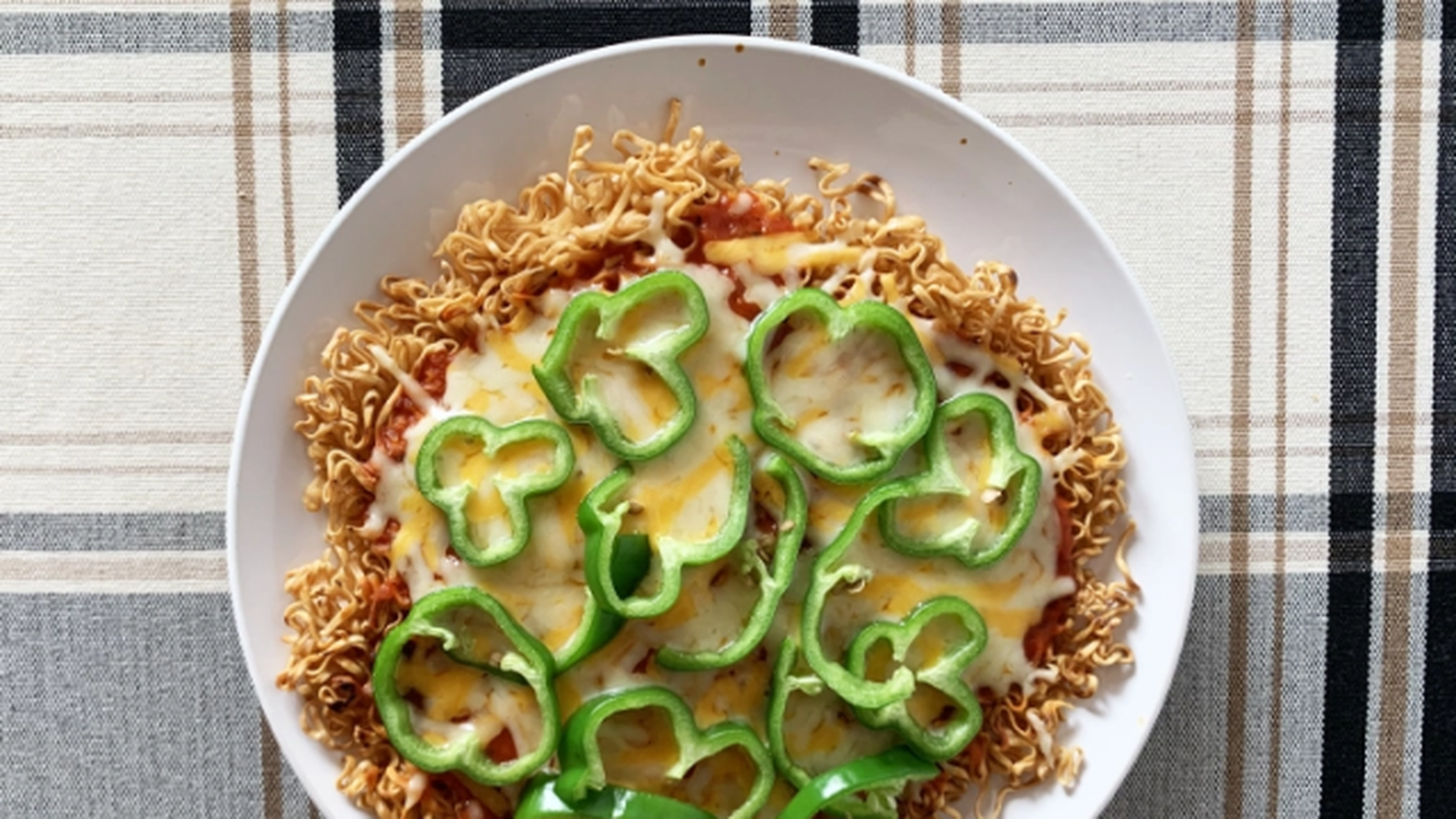 ramen pizza
