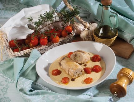 involtini-di-spada-con-caciocavallo-su-passatina-di-ceci_a273