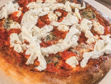 pizza-tonda-ai-quattro-latti-e-pomodoro_a307