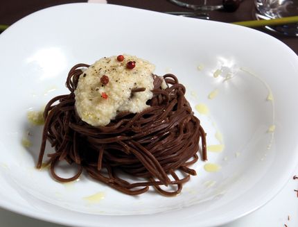Tagliolini al cacao “cacio e pepe” b641