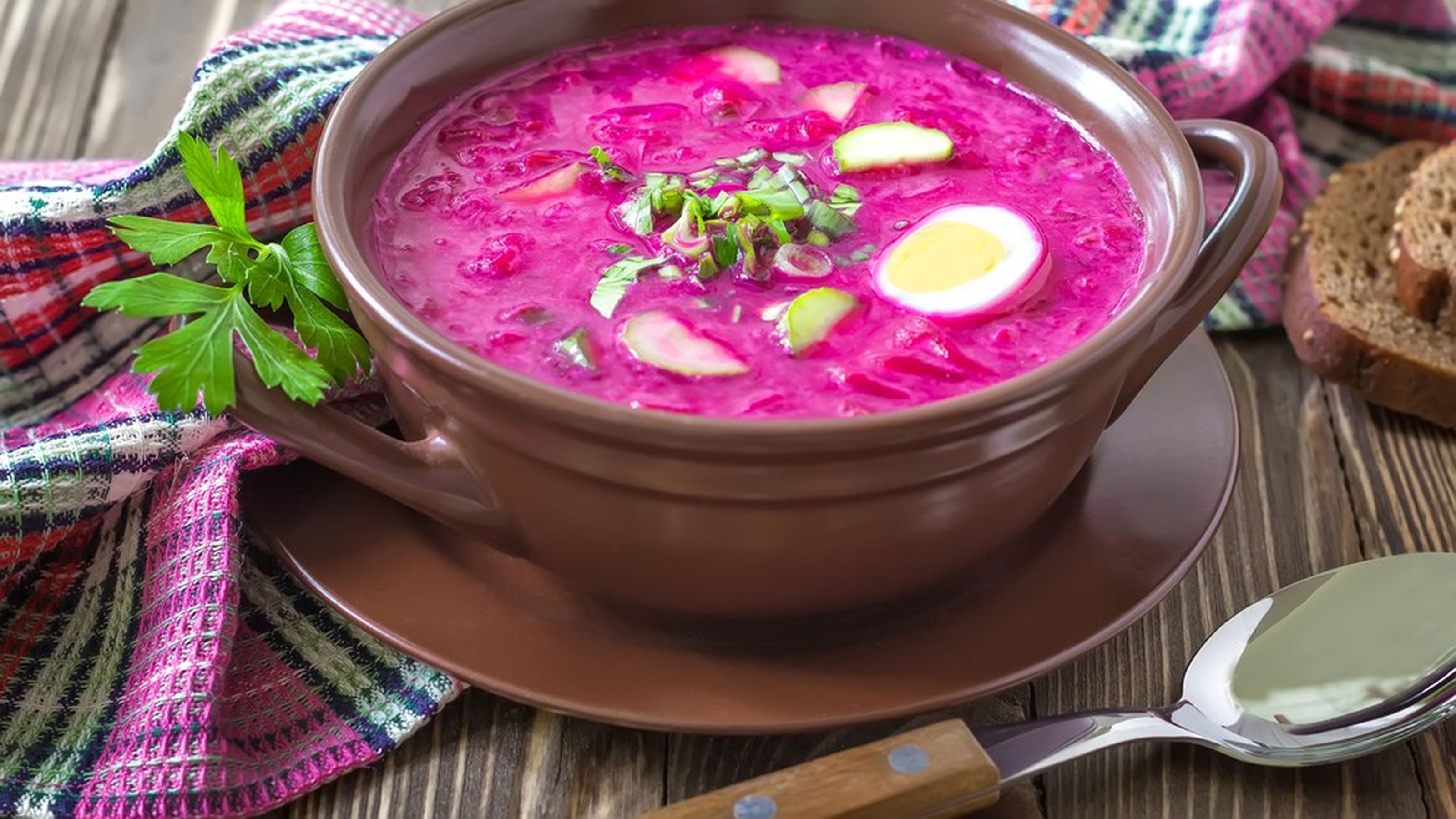 zuppa fredda barbabietole