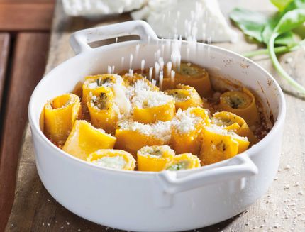 Mini-Cannelloni, gef√ºllt mit Spinat und Ricotta