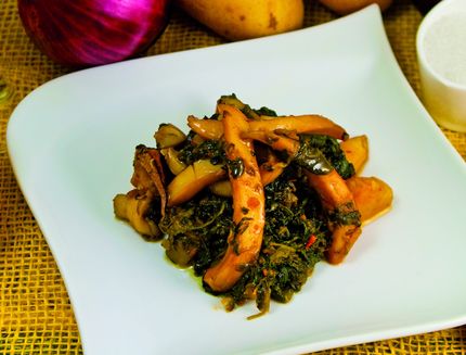 Seppie con spinaci e patate b1759