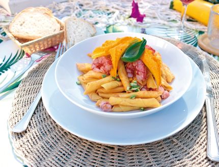 garganelli-ai-gamberi-rossi-e-fiori-di-zucca_d3
