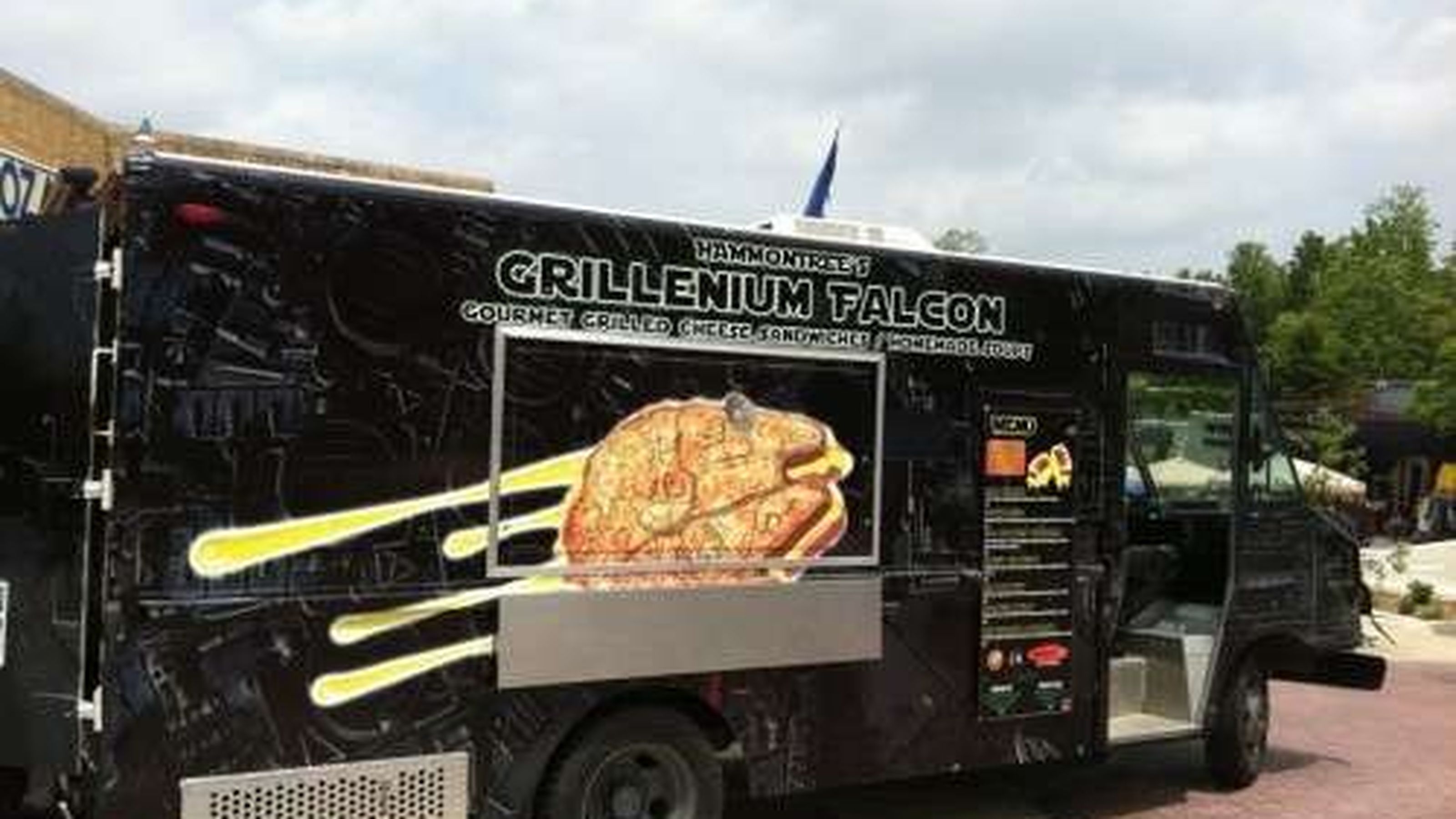 grillenium-falcon