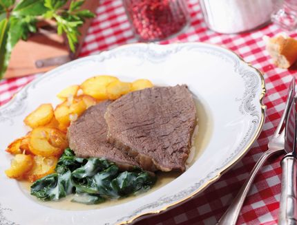 Tafelspitz mit R√∂stkartoffeln und Spinat