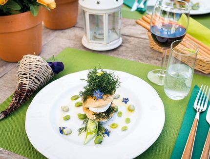millefoglie-con-caprino-fresco-fave-e-finocchietto_a549