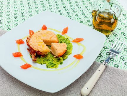 tortino-di-salmone-affumicato-in-crema-di-zucchine-e-zenzero-a1894-5
