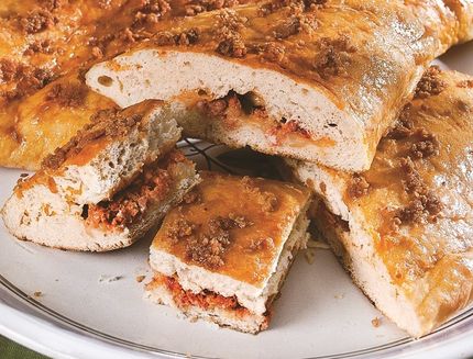calzone-doppio-ripieno-con-soffritto-napoletano_a185