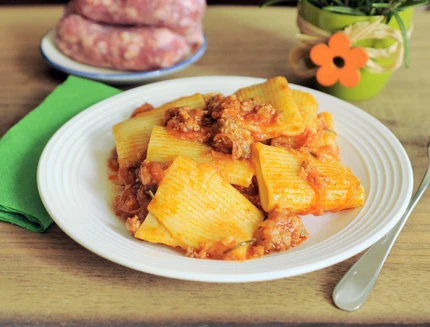 paccheri-al-pomodoro-con-salsicce-e-rosmarino-con-il-bimby-a1468-2