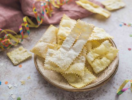 CHIACCHIERE ALLA RICOTTA