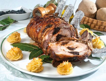 carre-di-maiale-alle-prugne-con-patate-duchessa_a243