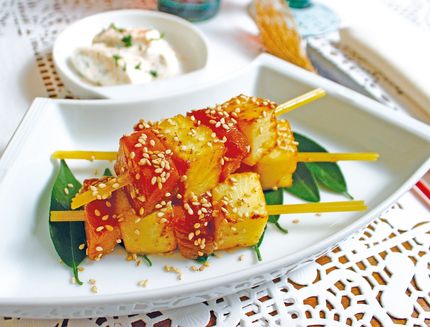 quadrotti-di-salmone-e-ananas_a569