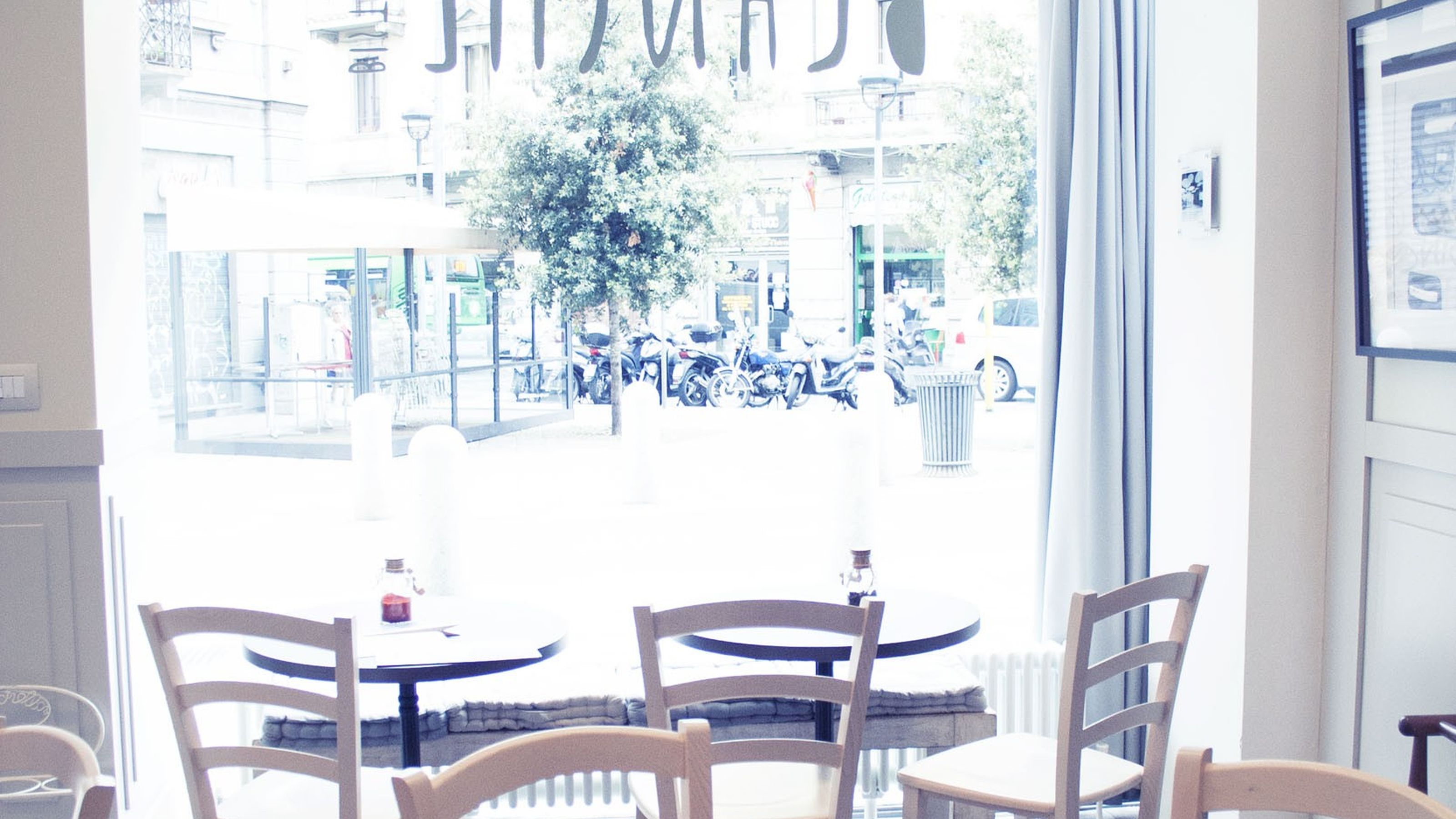 Blanche, Milano