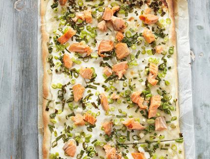 pizza-con-salmone-e-cipollotto-al-bimby-b762