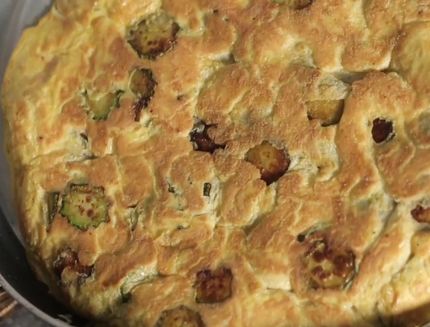 la_cottura_della_frittata_di_zucchine