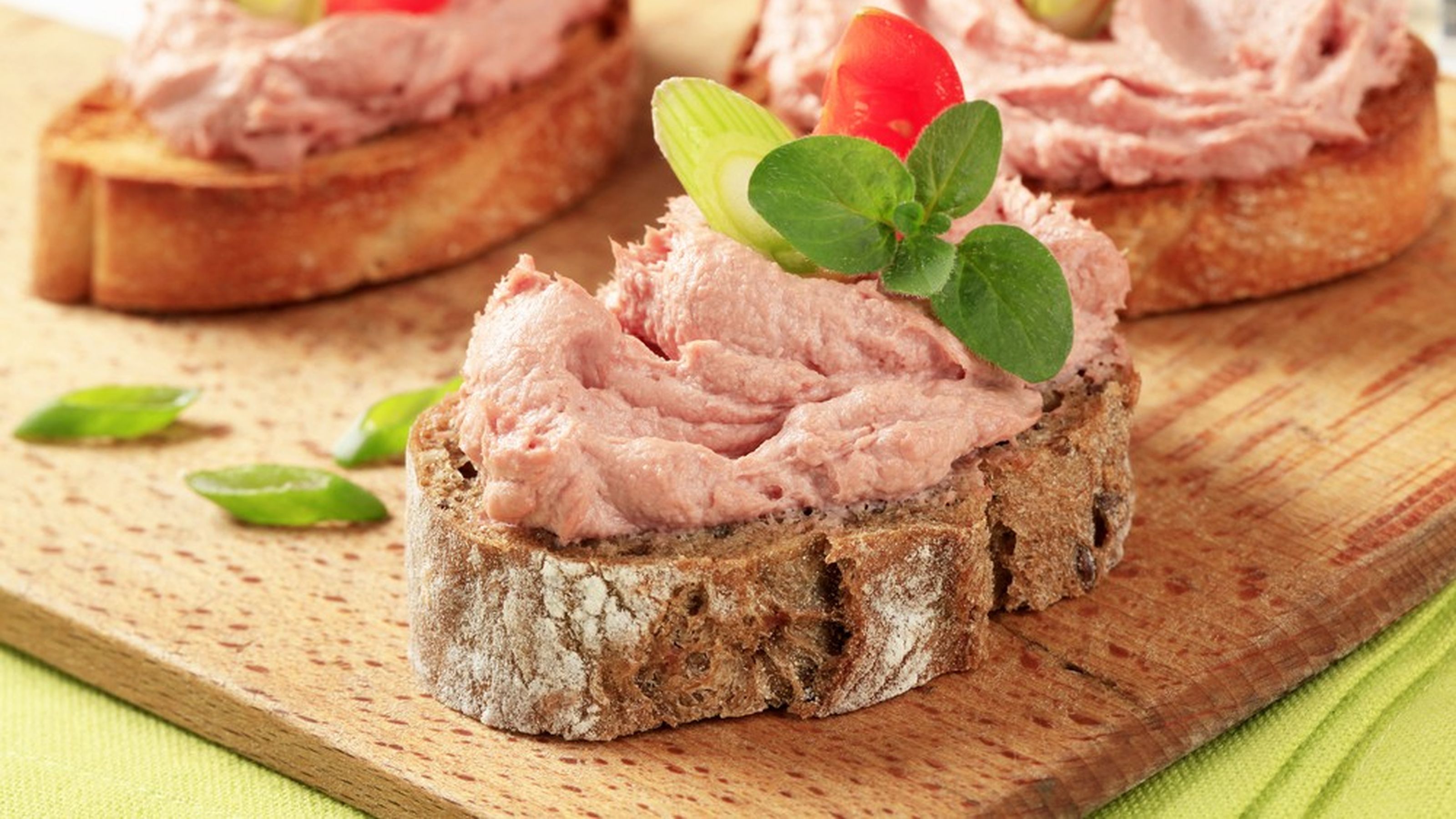 spuma mortadella