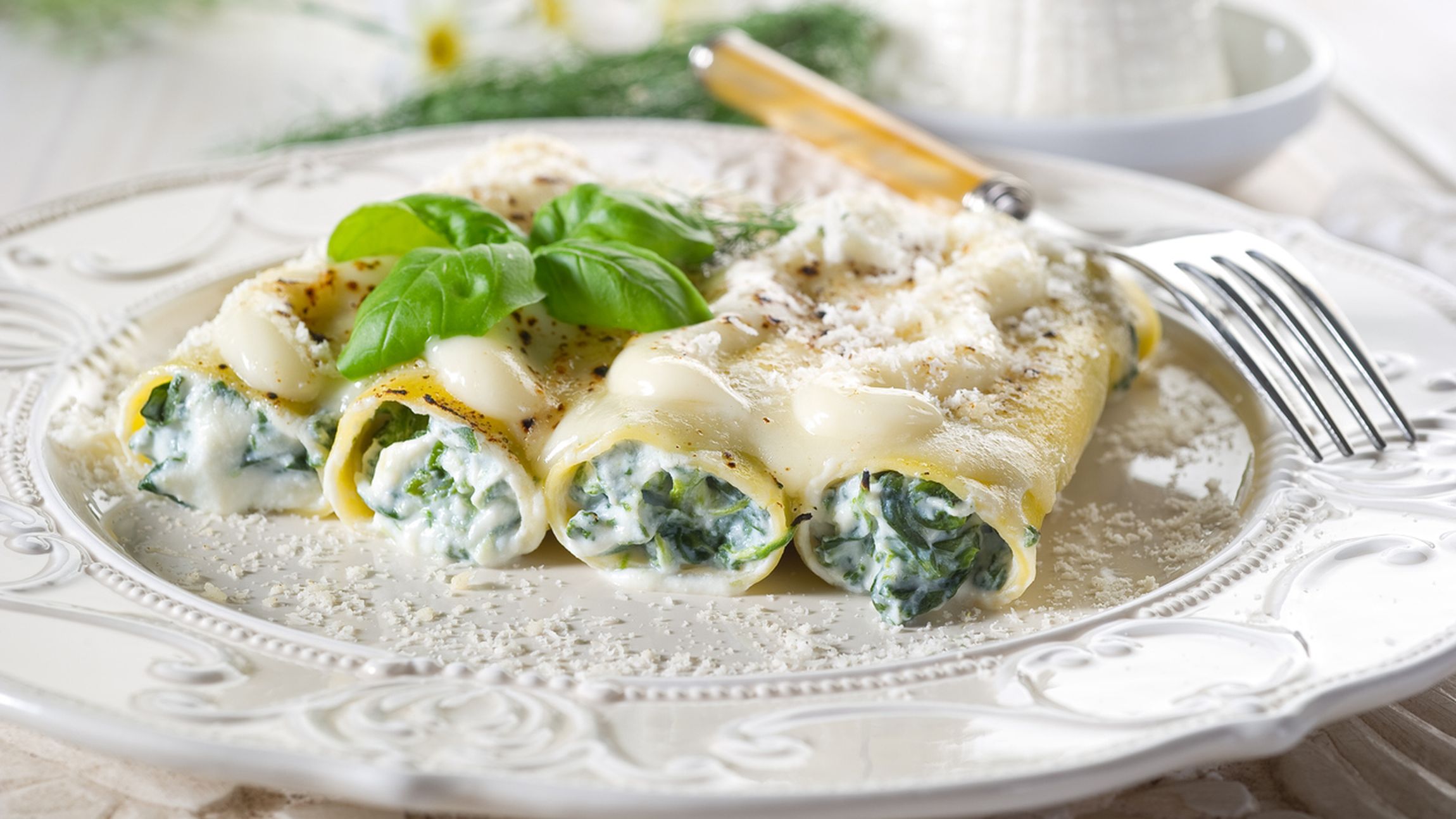 cannelloni con spinaci e ricotta