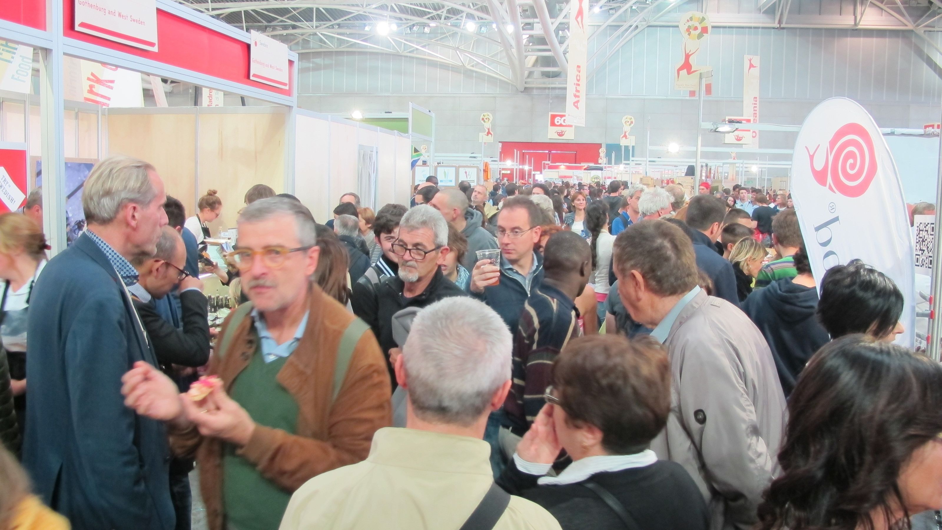 Folla allo stand di Terra Madre.