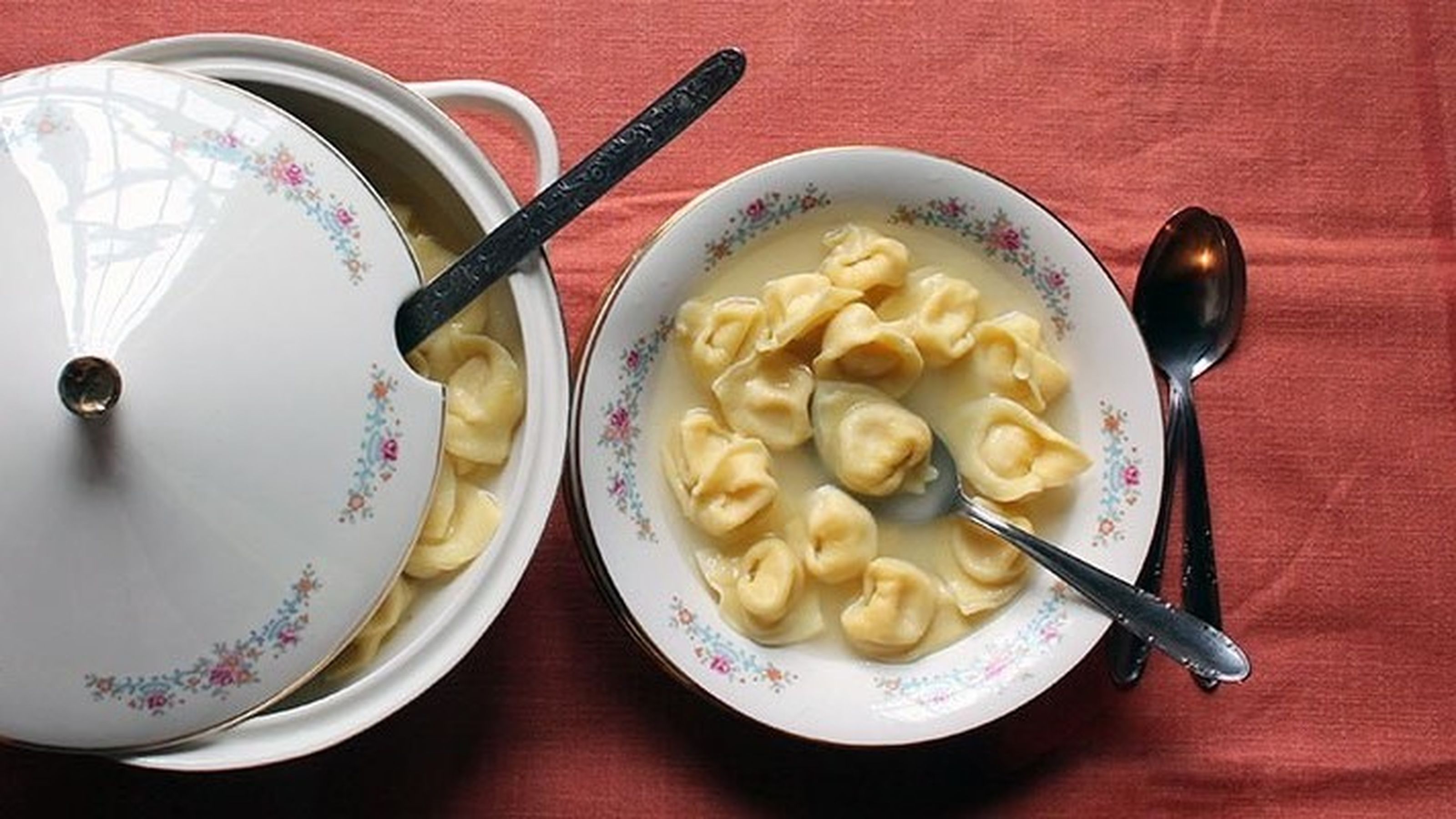 cappelletti in brodo